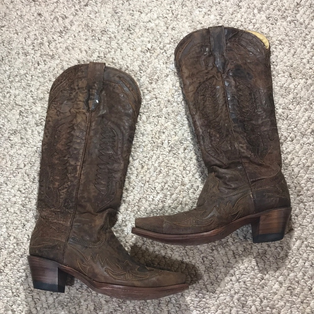 NWOT coral boots